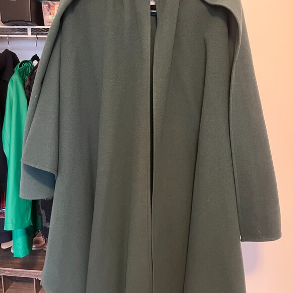 Peter James (UK) Green wool/cashmere cape - Picture 5 of 12